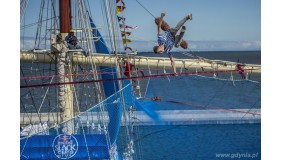 Red Bull Slackship