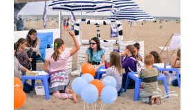 Przystań: Książki - biblioteka na plaży